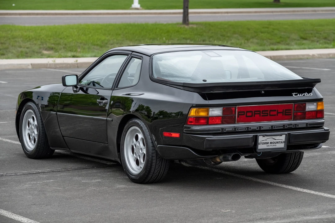 1986 Porsche 944 Turbo - Image 13 of 31