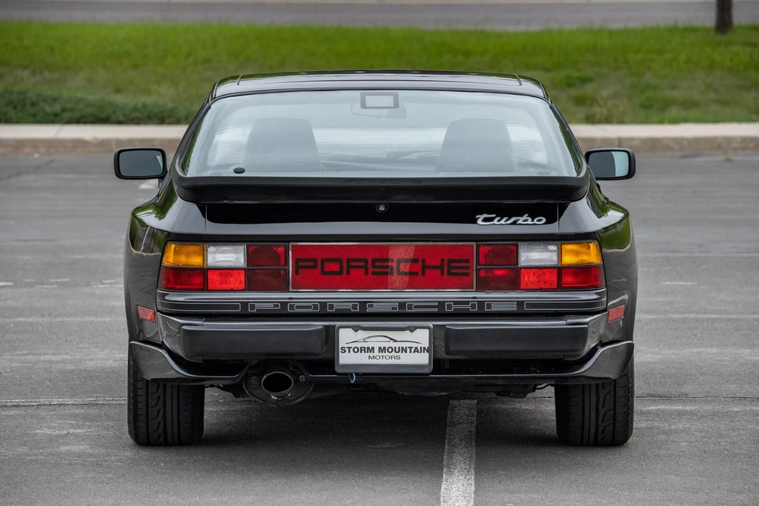1986 Porsche 944 Turbo - Image 9 of 31