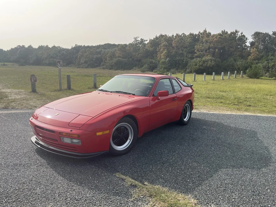 1986 Porsche 944 Turbo - Image 2 of 31