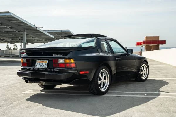 1986 Porsche 944 Turbo - Image 8 of 17