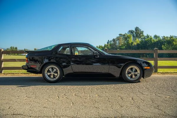 1986 Porsche 944 Turbo - Image 2 of 17