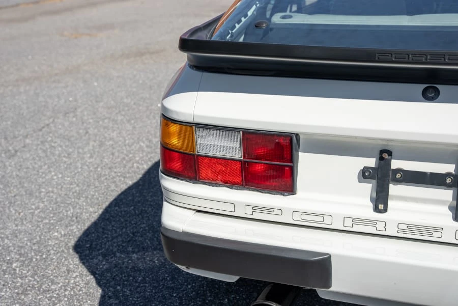 1986 Porsche 944 Turbo - Image 13 of 31