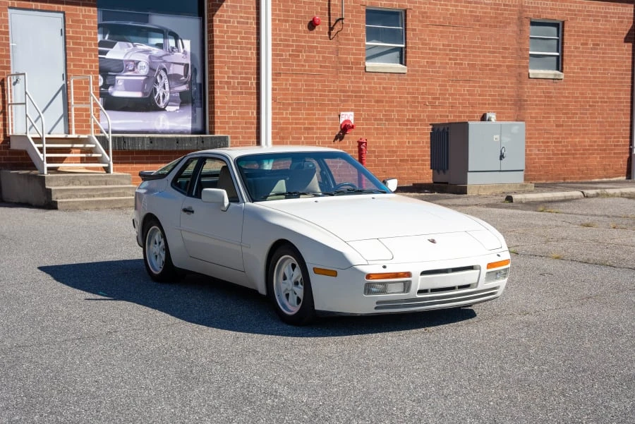 1986 Porsche 944 Turbo - Image 6 of 31