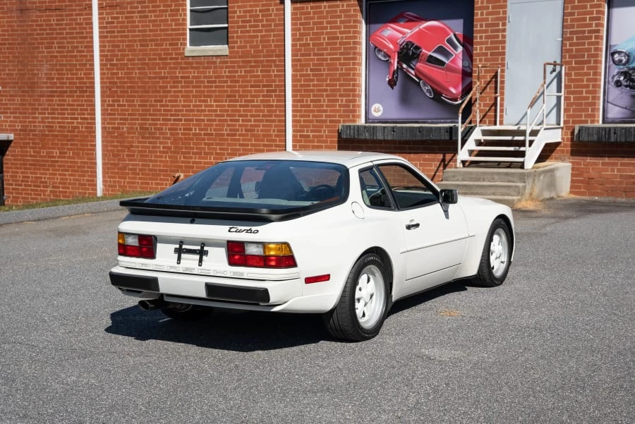 1986 Porsche 944 Turbo - Image 3 of 31