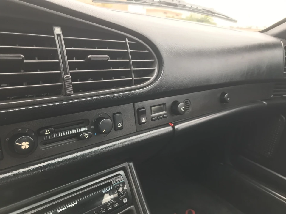 1986 Porsche 944 Turbo - Image 25 of 31