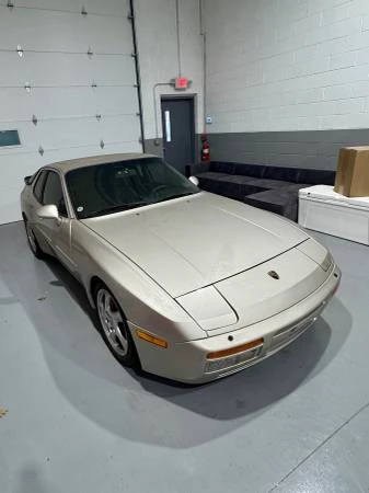 1986 Porsche 944 Turbo - Image 2 of 20
