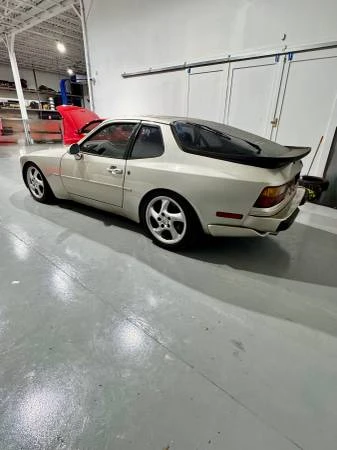 1986 Porsche 944 Turbo - Image 4 of 20