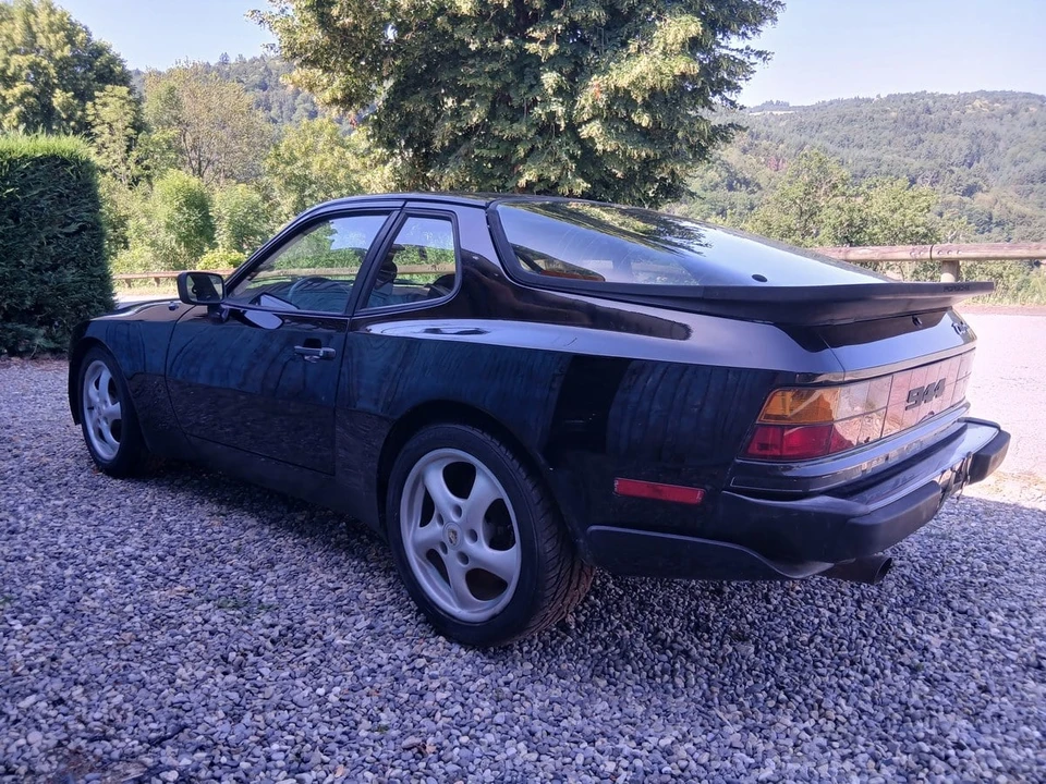 1986 Porsche 944 Turbo - Image 3 of 31