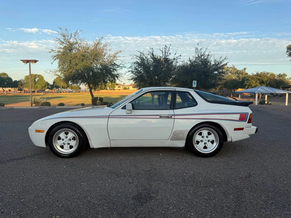 1986 Porsche 944 Turbo - Image 2 of 15