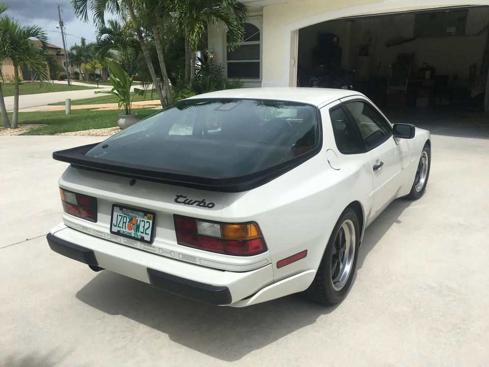 1986 Porsche 944 Turbo - Image 6 of 31