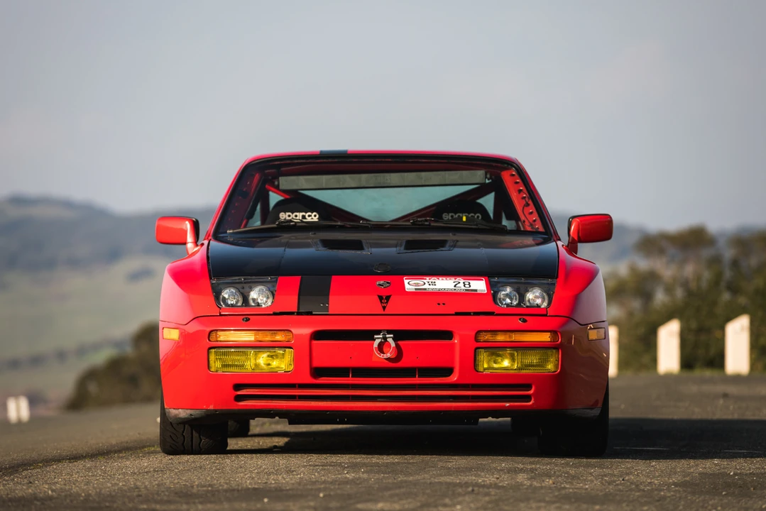 1986 Porsche 944 Turbo - Image 2 of 31