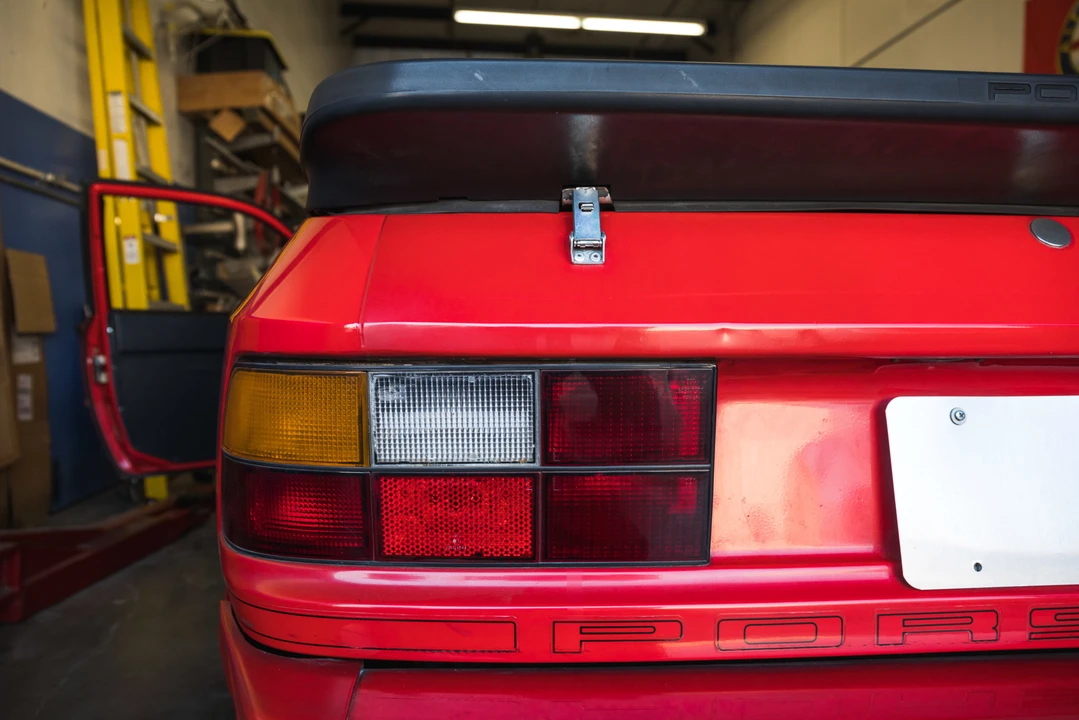 1986 Porsche 944 Turbo - Image 27 of 31