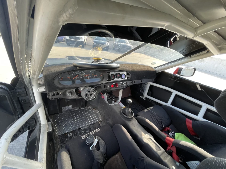 1986 Porsche 944 Turbo - Image 17 of 31
