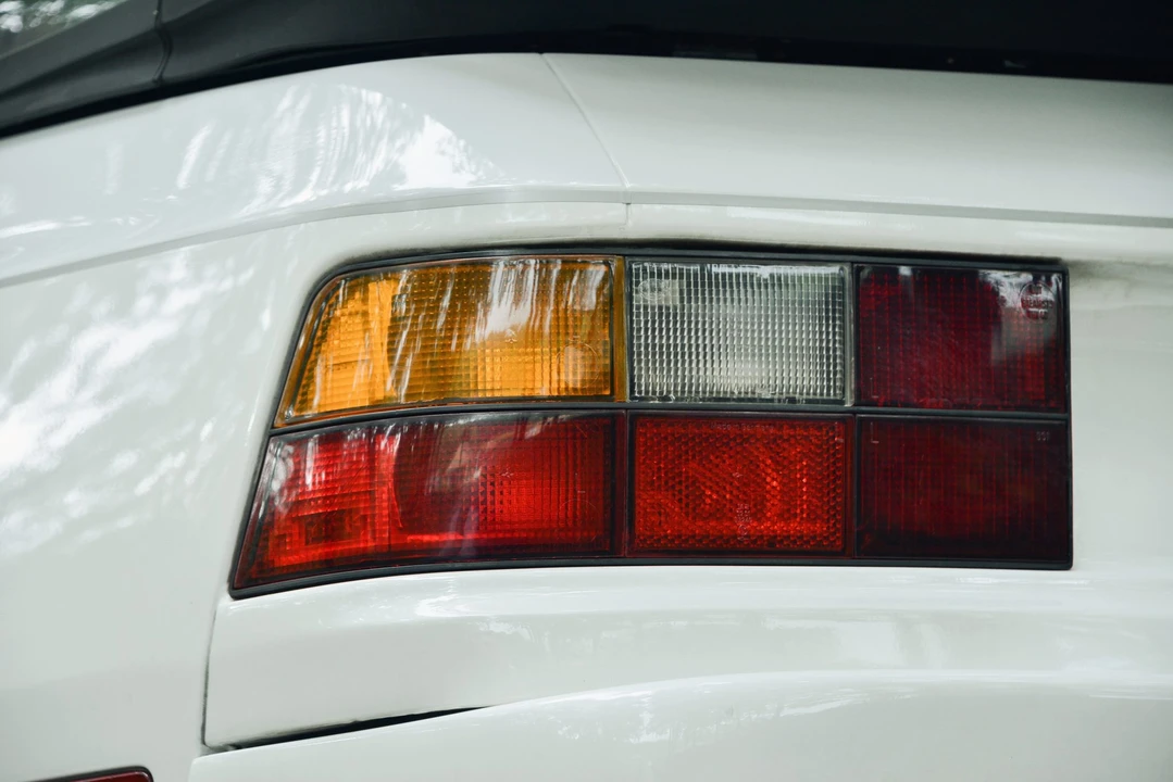 1986 Porsche 944 Turbo - Image 25 of 31