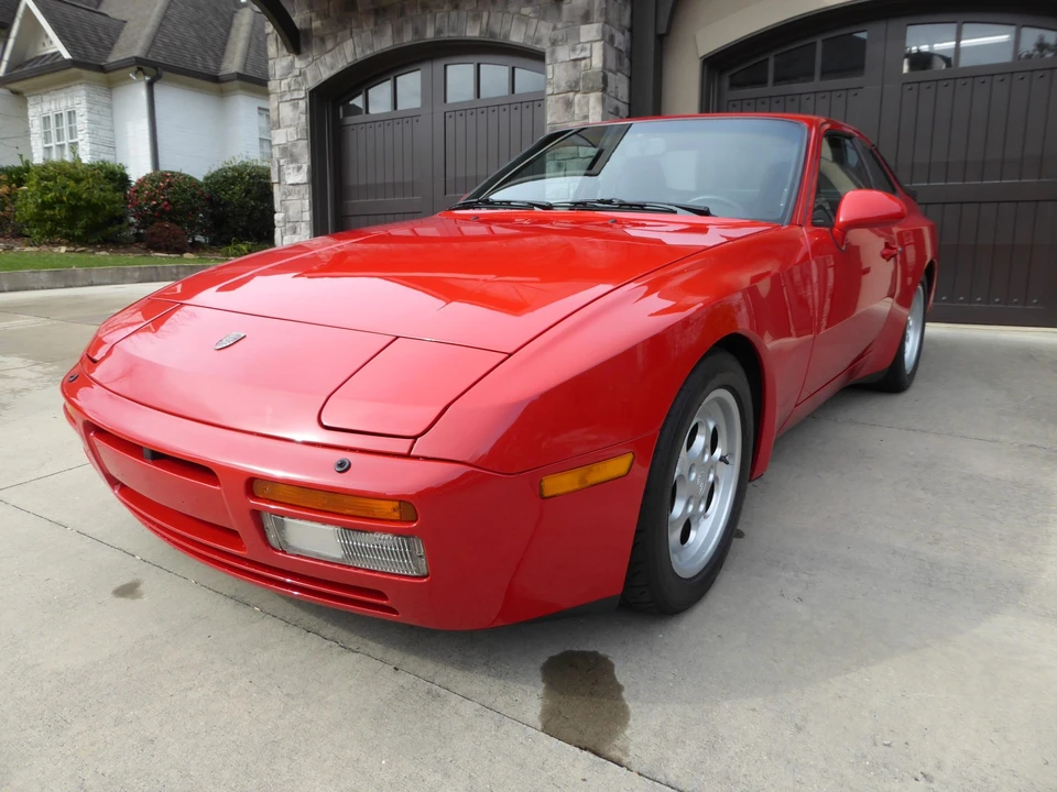 1986 Porsche 944 Turbo - Image 2 of 31
