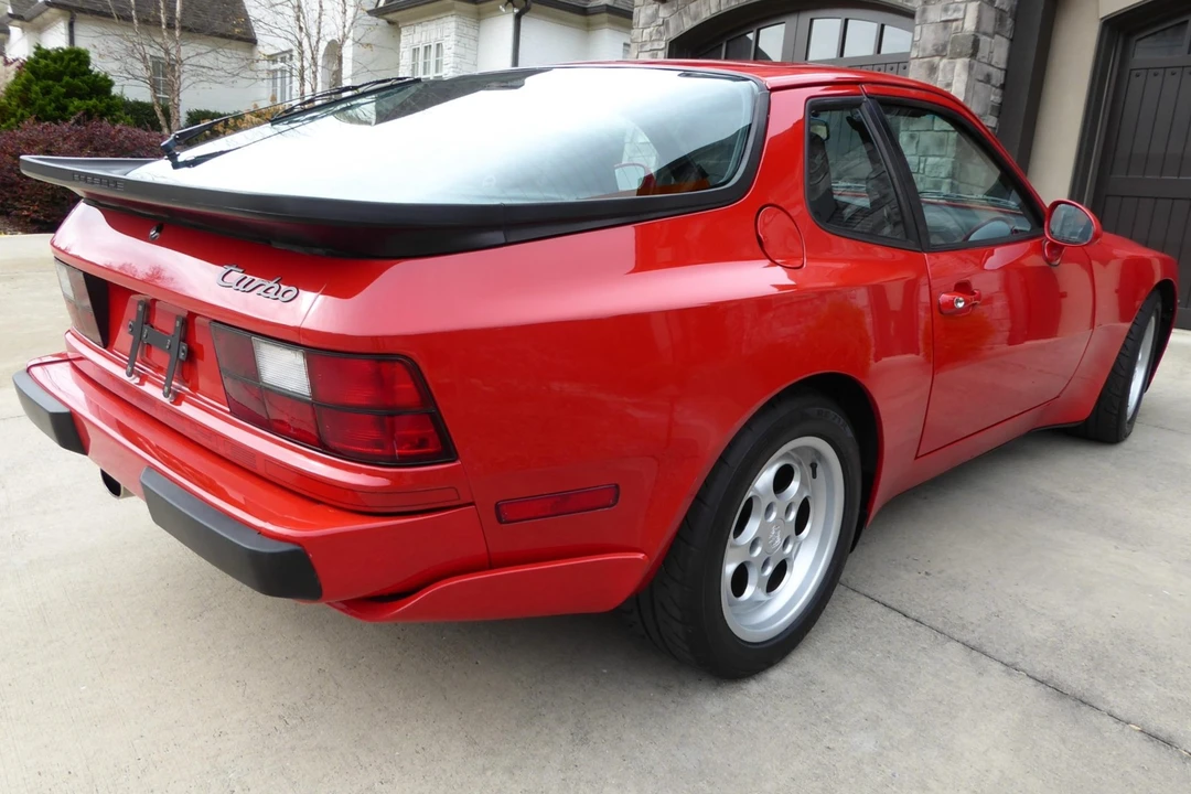 1986 Porsche 944 Turbo - Image 9 of 31