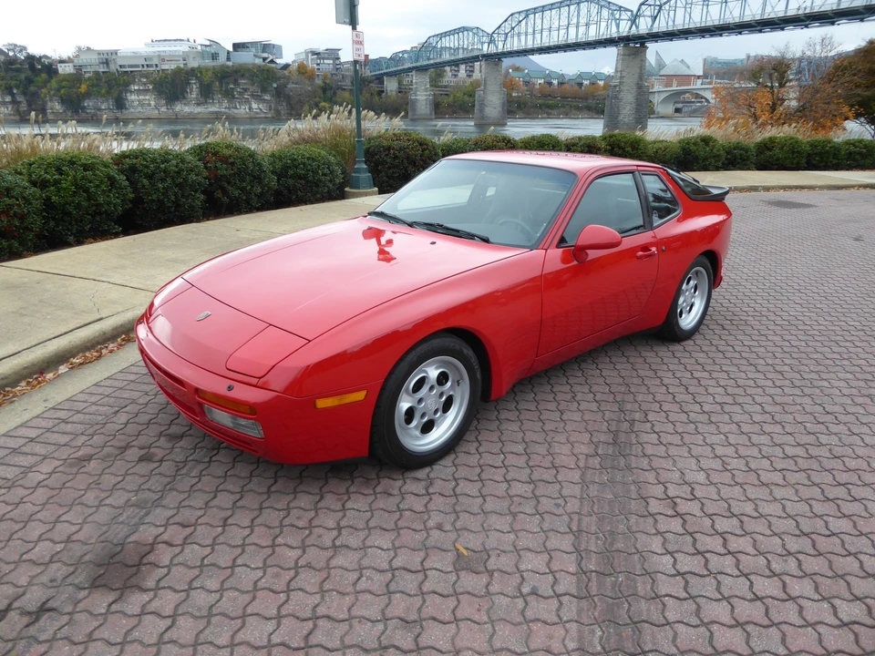 1986 Porsche 944 Turbo - Image 4 of 31