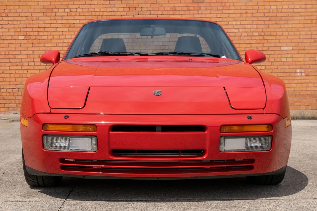 1986 Porsche 944 Turbo - Image 2 of 31