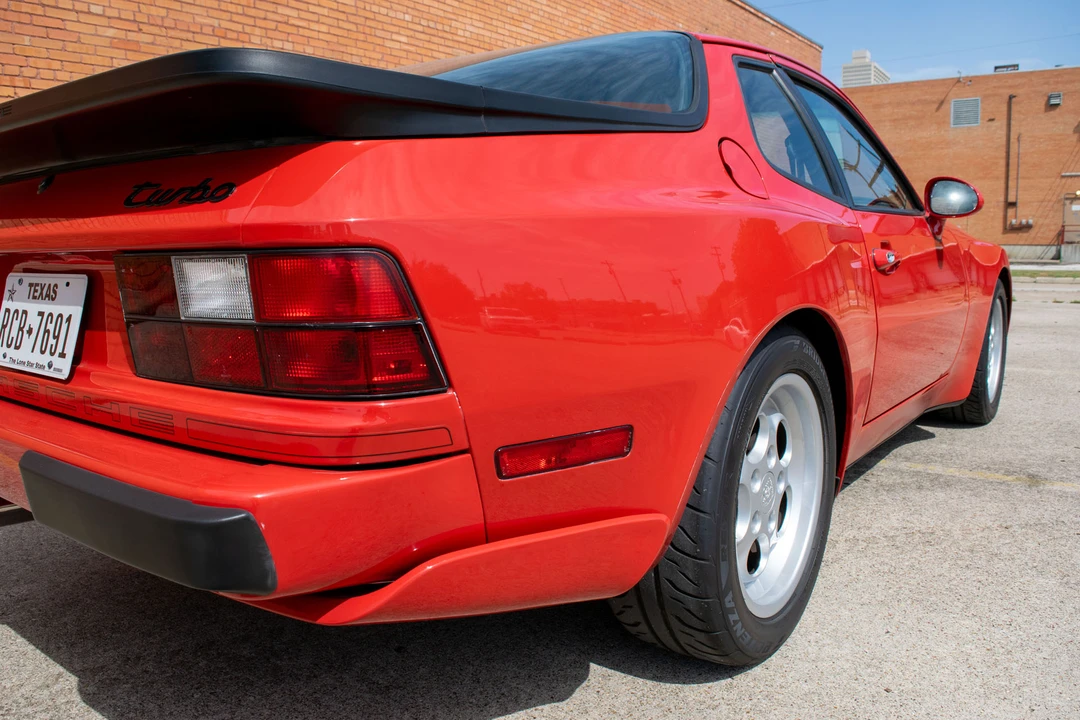 1986 Porsche 944 Turbo - Image 7 of 31