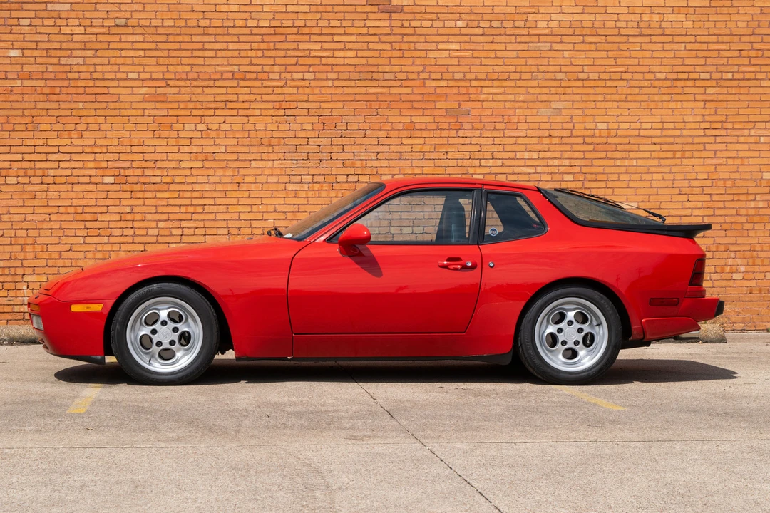 1986 Porsche 944 Turbo - Image 8 of 31