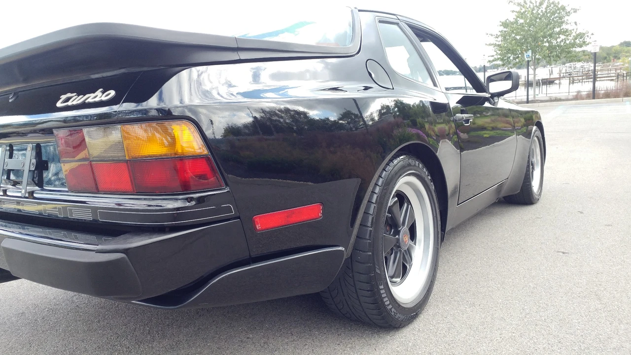 1986 Porsche 944 Turbo - Image 15 of 31