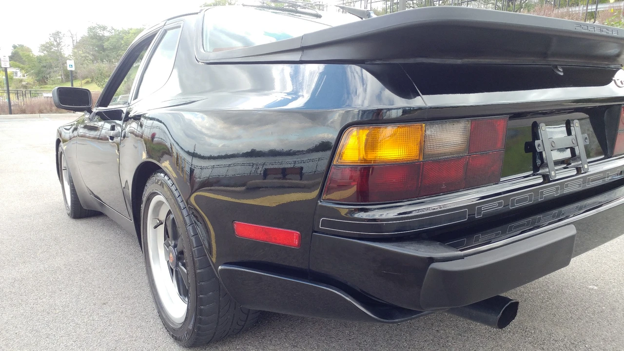 1986 Porsche 944 Turbo - Image 16 of 31