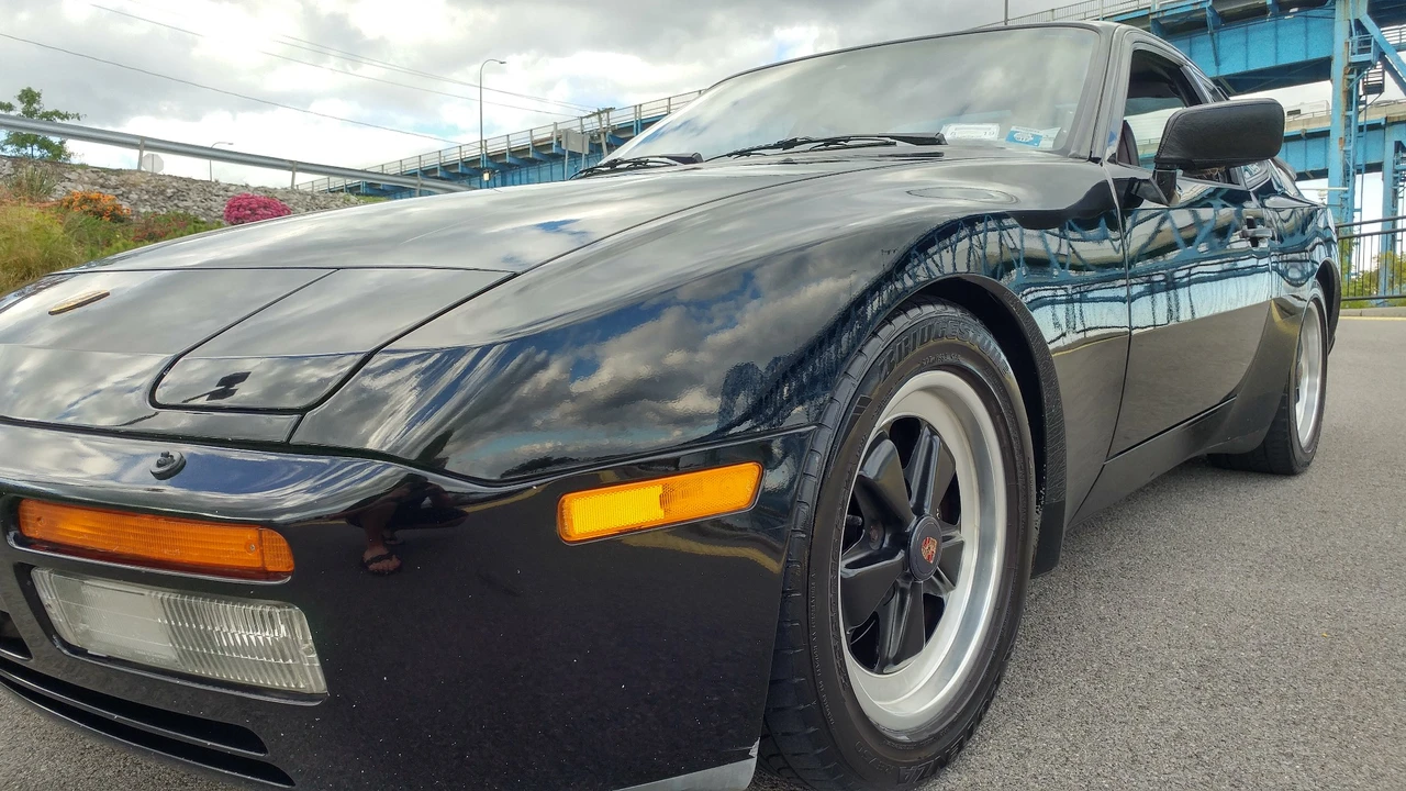 1986 Porsche 944 Turbo - Image 14 of 31