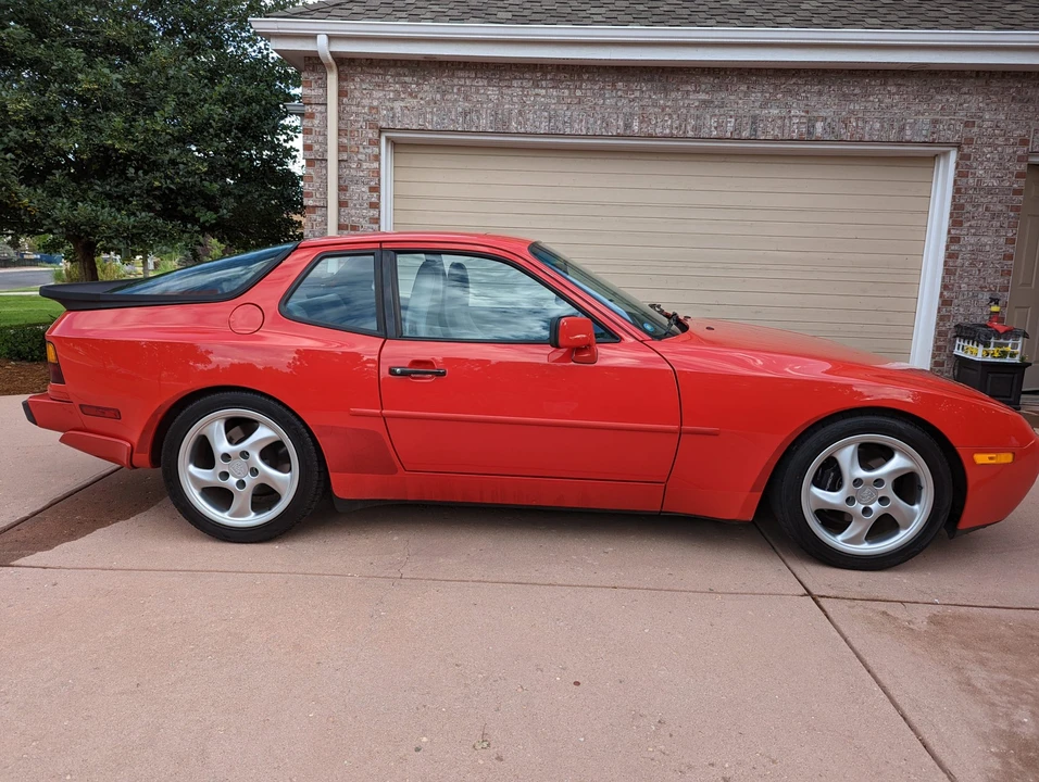 1986 Porsche 944 Turbo - Image 14 of 31