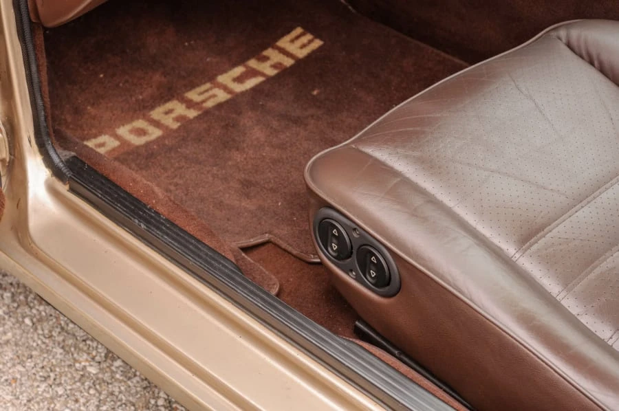 1986 Porsche 944 Turbo - Image 7 of 21