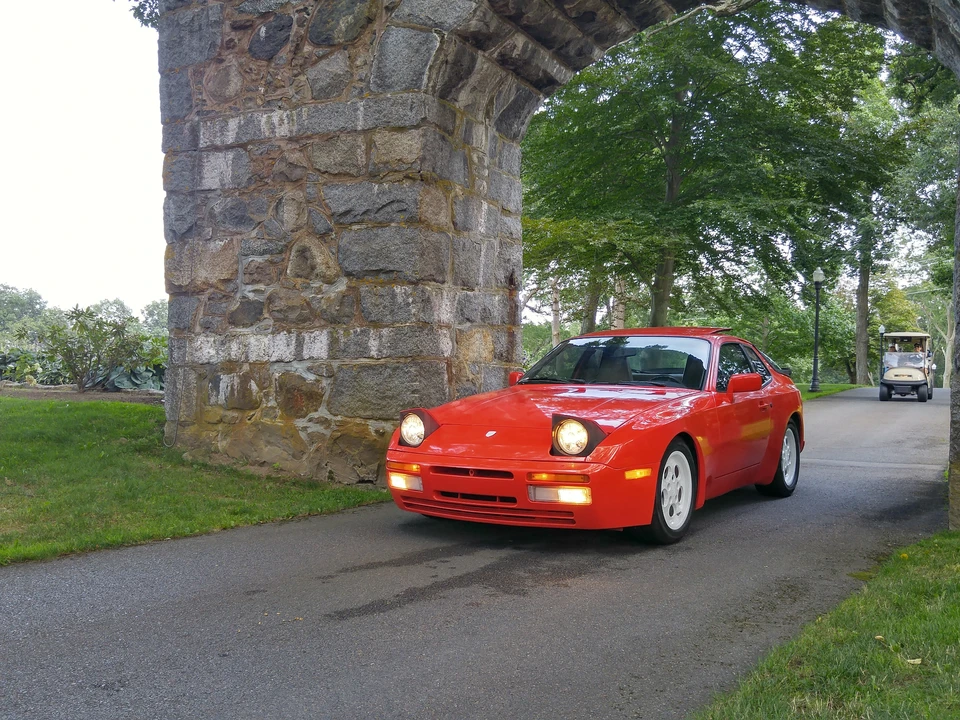 1986 Porsche 944 Turbo - Image 11 of 31