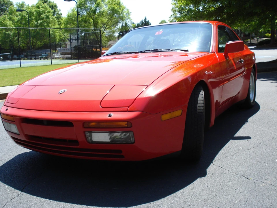 1986 Porsche 944 Turbo - Image 2 of 31