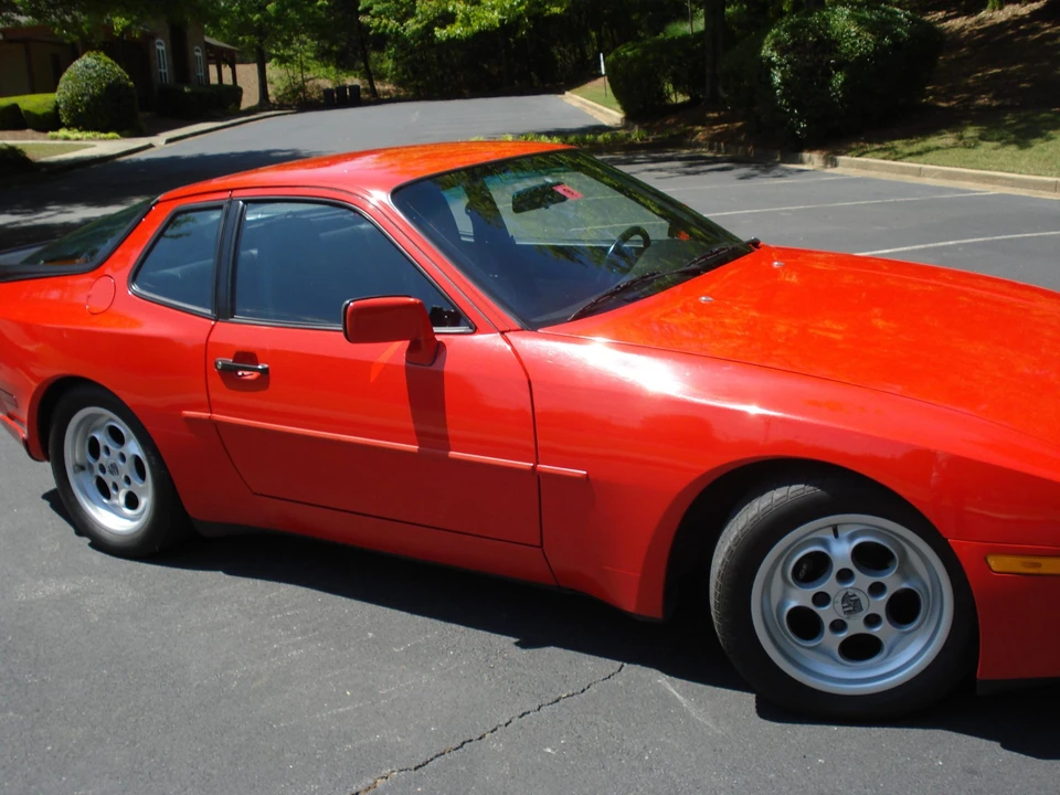 1986 Porsche 944 Turbo - Image 10 of 31
