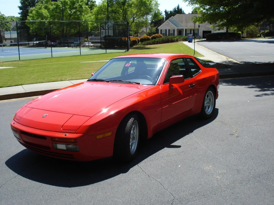1986 Porsche 944 Turbo - Image 2 of 31