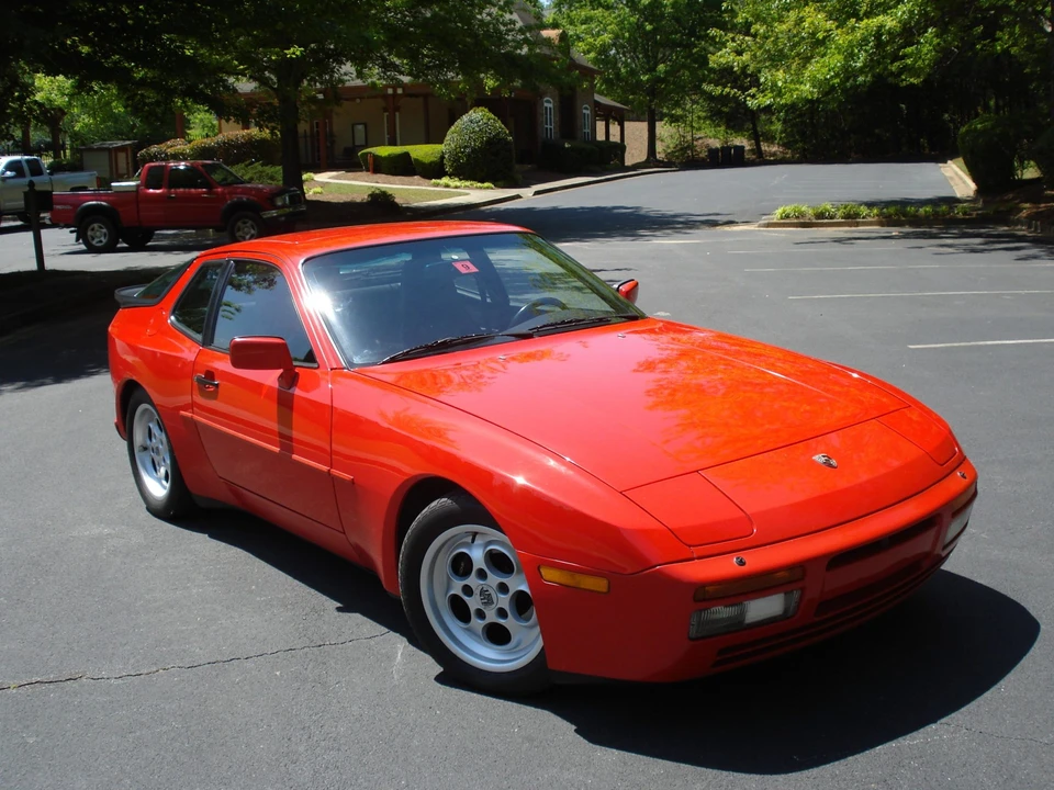 1986 Porsche 944 Turbo - Image 9 of 31