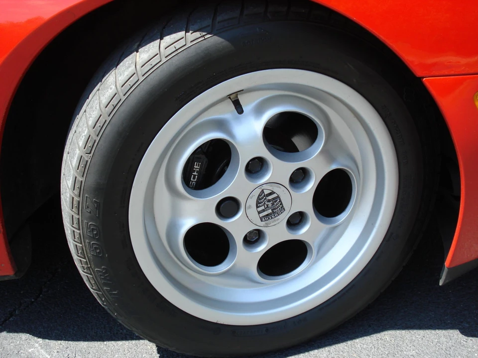 1986 Porsche 944 Turbo - Image 24 of 31