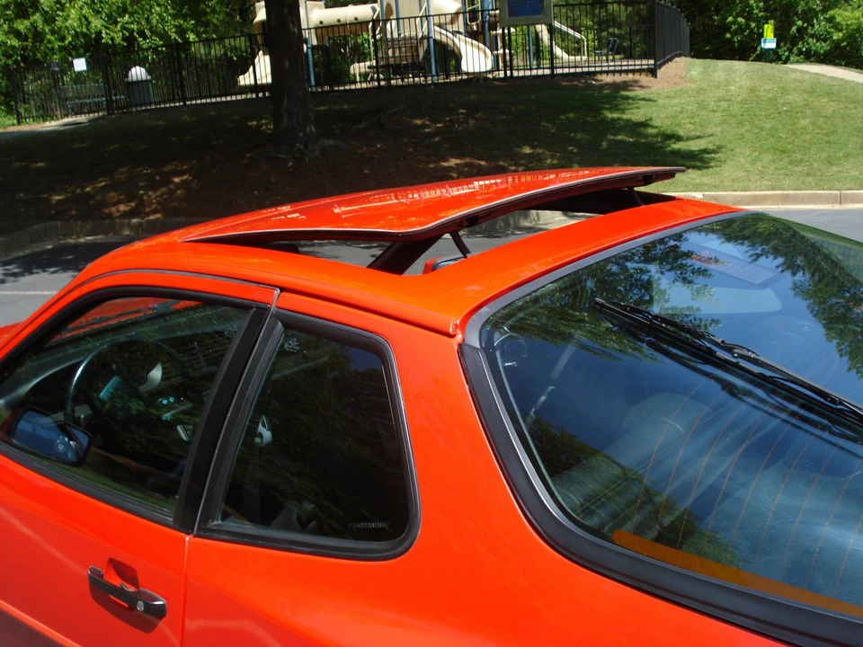 1986 Porsche 944 Turbo - Image 14 of 31