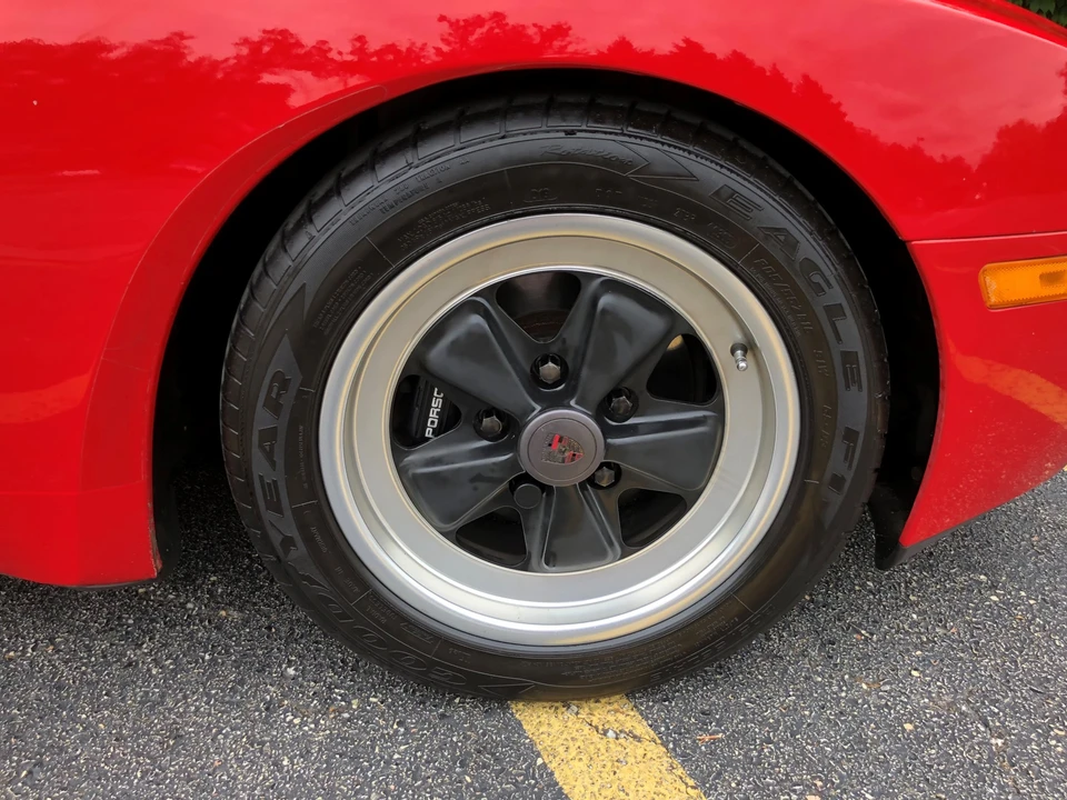 1986 Porsche 944 Turbo - Image 15 of 31