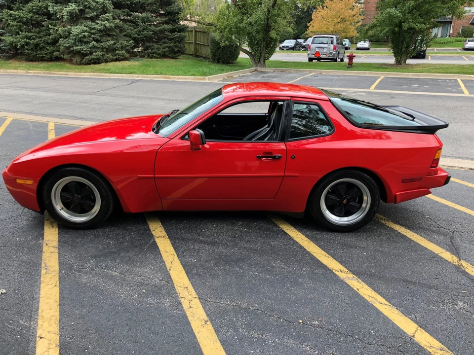1986 Porsche 944 Turbo - Image 10 of 31