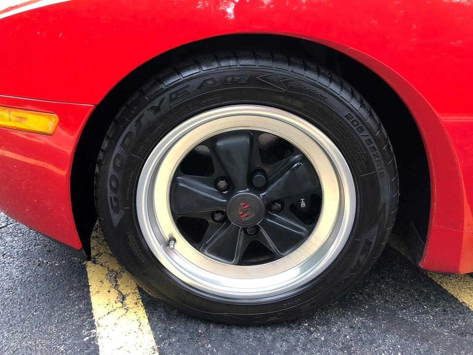1986 Porsche 944 Turbo - Image 17 of 31