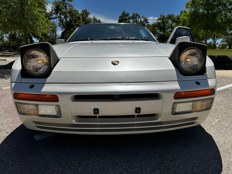1986 Porsche 944 Turbo - Image 6 of 31