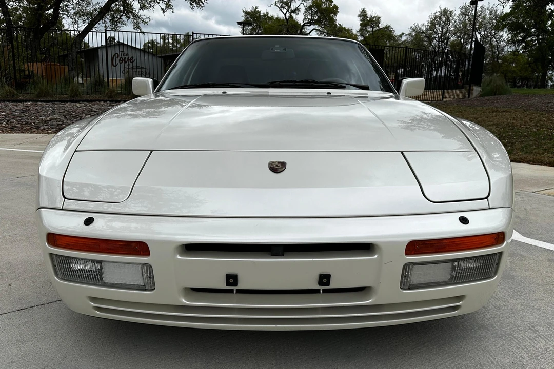1986 Porsche 944 Turbo - Image 2 of 31