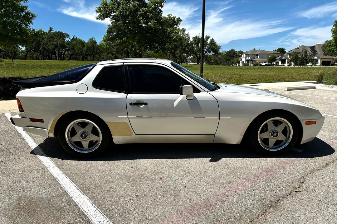 1986 Porsche 944 Turbo - Image 3 of 31
