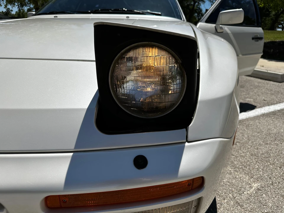 1986 Porsche 944 Turbo - Image 23 of 31