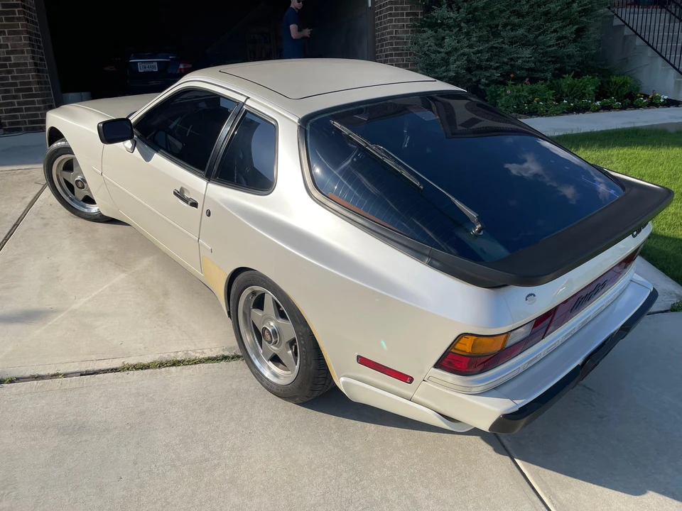 1986 Porsche 944 Turbo - Image 10 of 31