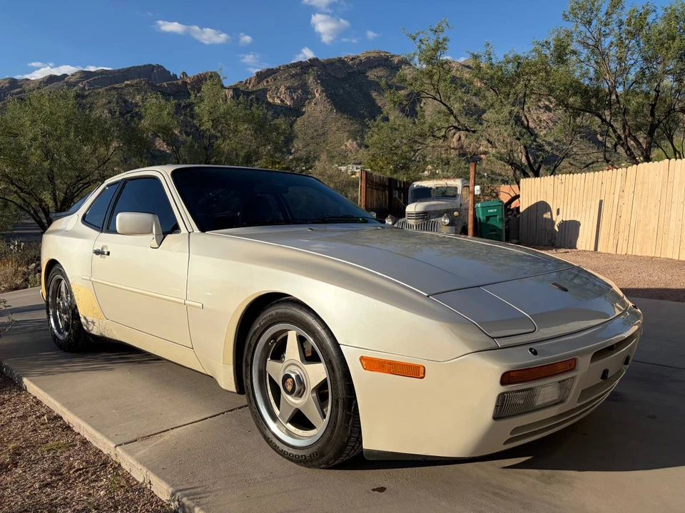 1986 Porsche 944 Turbo - Image 5 of 16