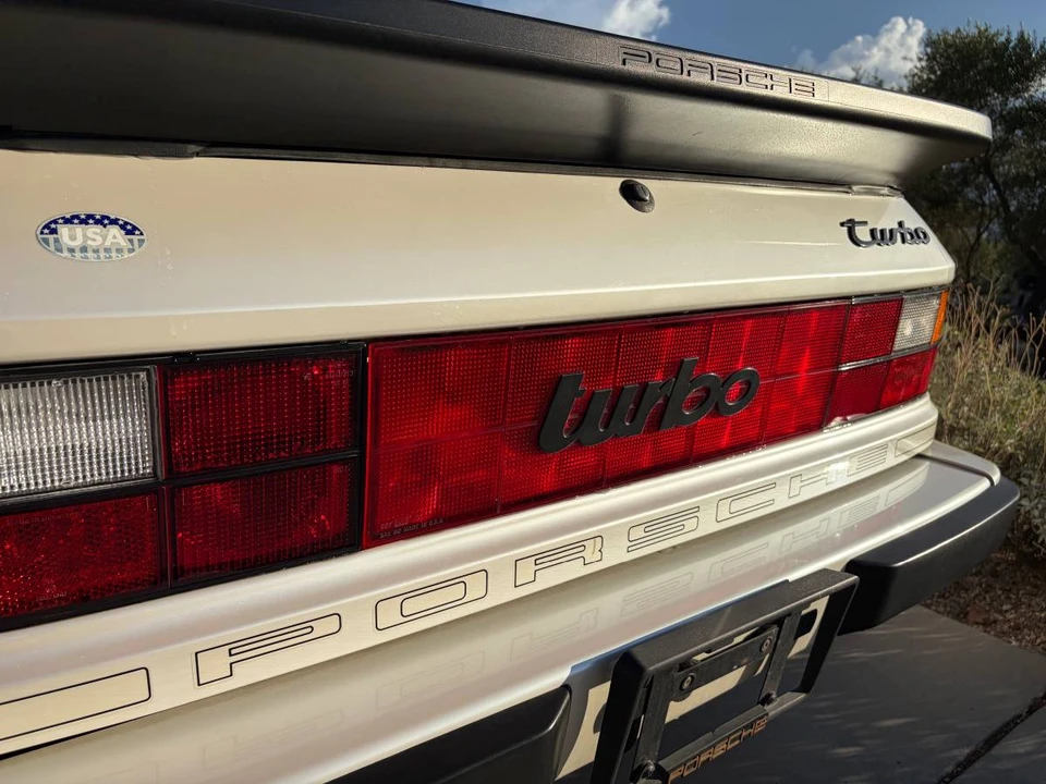1986 Porsche 944 Turbo - Image 7 of 16