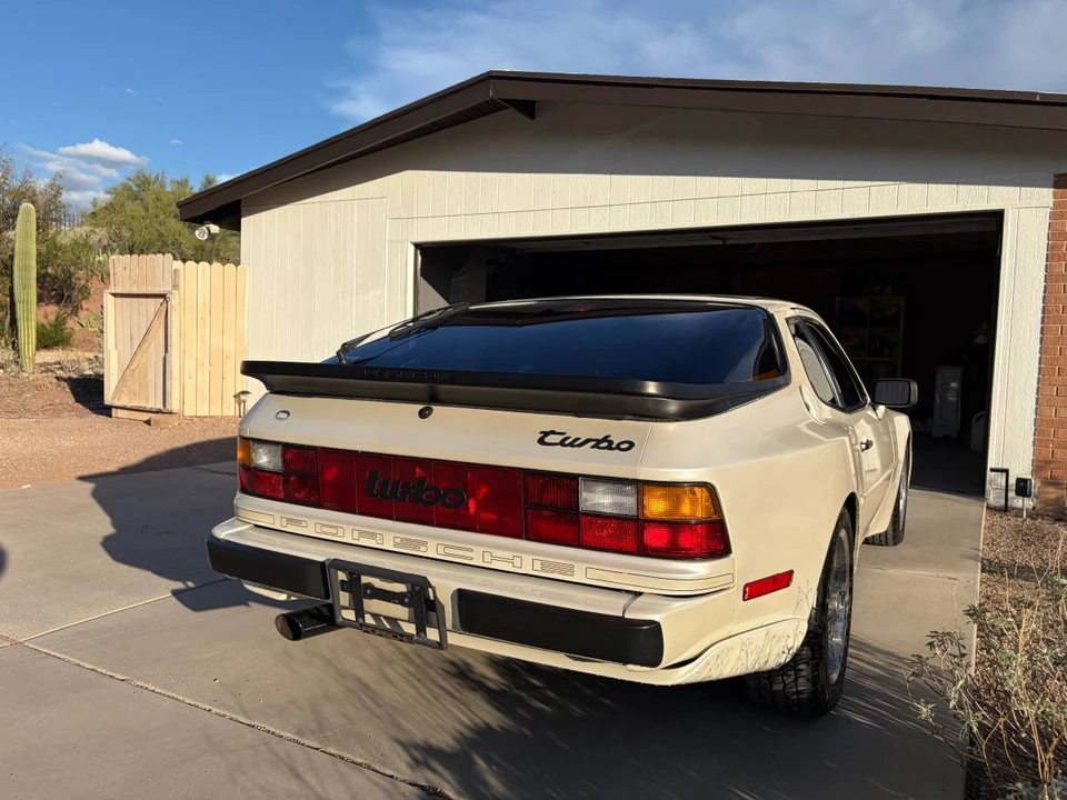 1986 Porsche 944 Turbo - Image 9 of 16