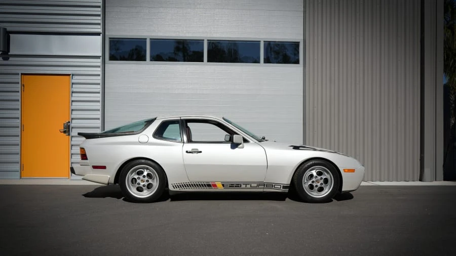 1986 Porsche 944 Turbo - Image 5 of 15