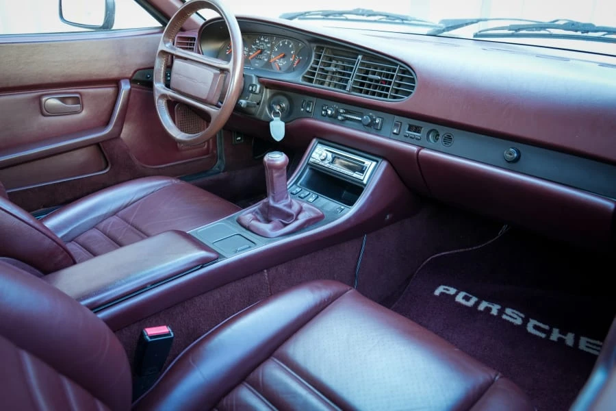 1986 Porsche 944 Turbo - Image 14 of 15