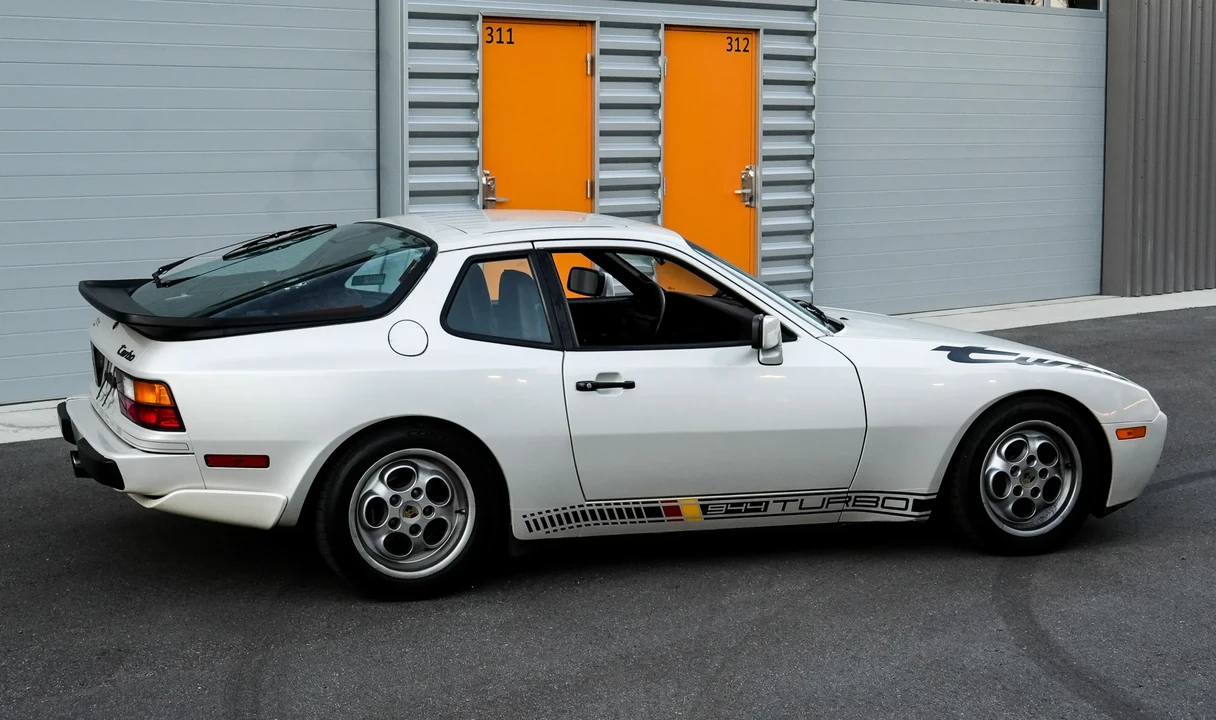 1986 Porsche 944 Turbo - Image 17 of 31